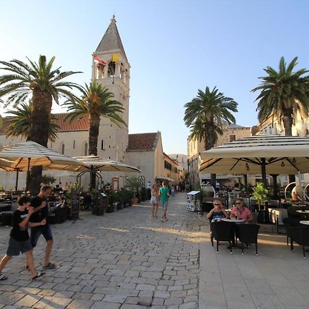 Town House In The Centre Of Historic Trogir Villa Exteriör bild