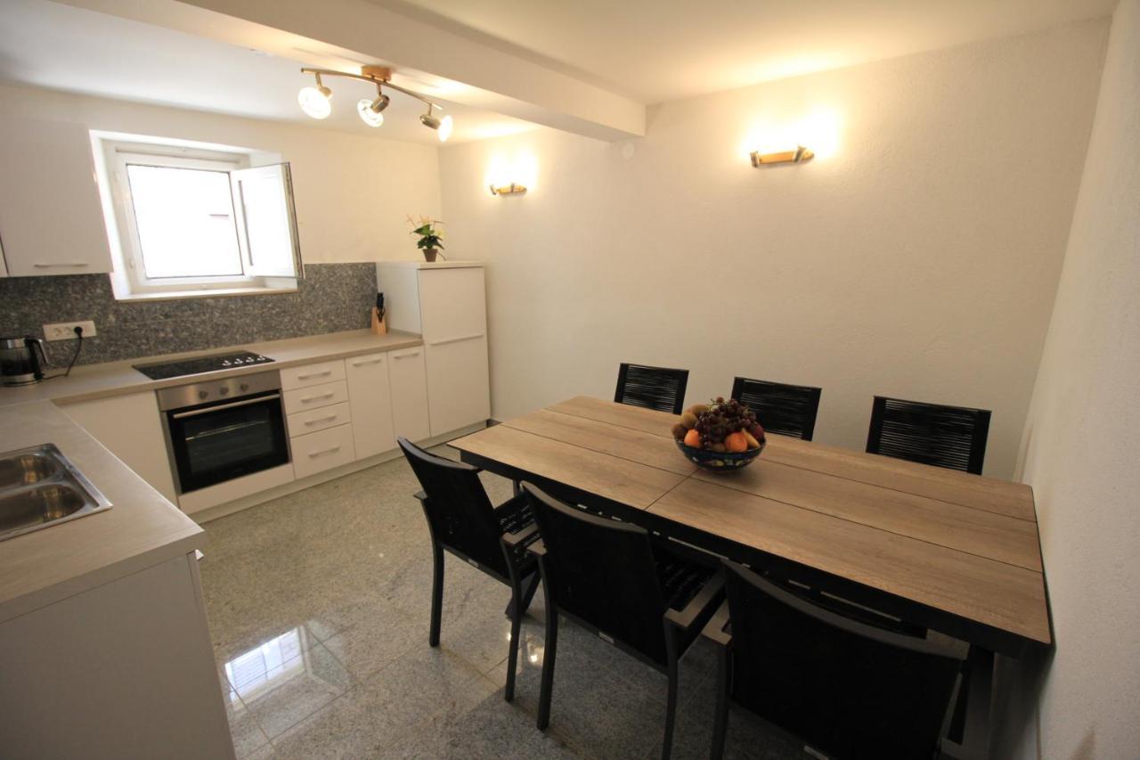 Town House In The Centre Of Historic Trogir Villa Exteriör bild