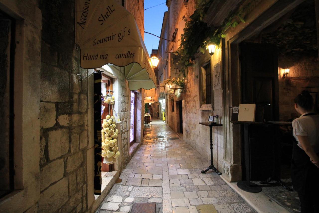 Town House In The Centre Of Historic Trogir Villa Exteriör bild